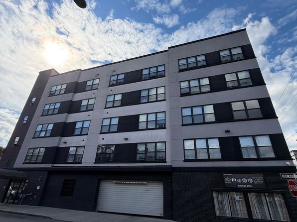 100 Carroll St #102