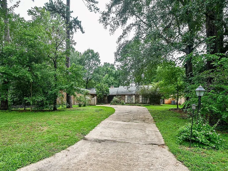 6702 Spring Leaf Dr — Photo 4