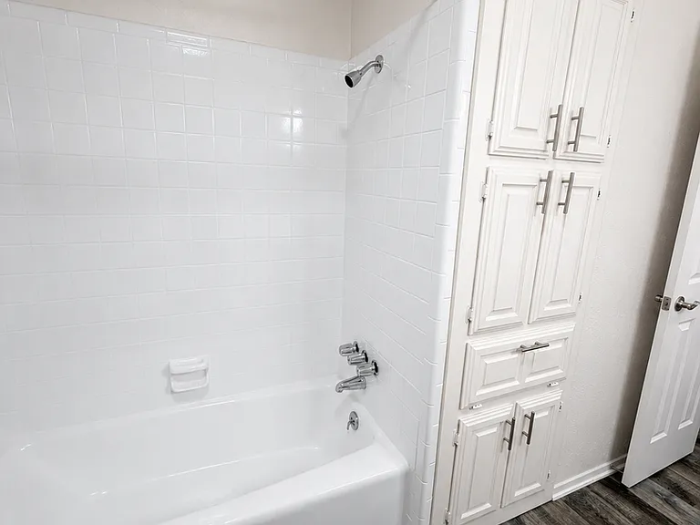 5309 Holly Trl — Photo 12