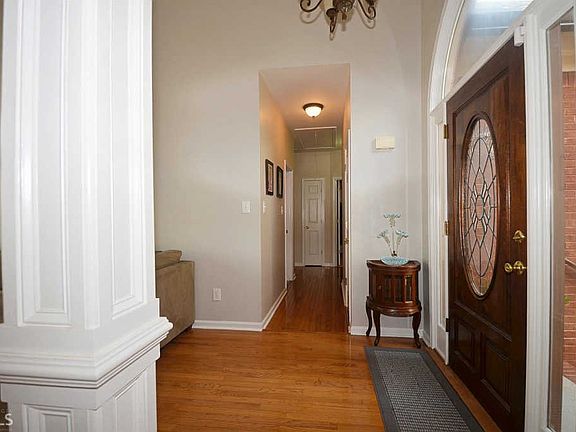 4th image of 2397 Splitwood Dr