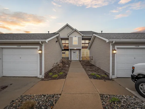 1525 Weatherstone Dr, Ann Arbor, MI 48108