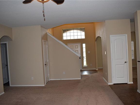 3rd image of 309 Doris Dr