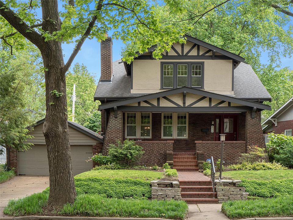 1st image of 916 Trinity Ave