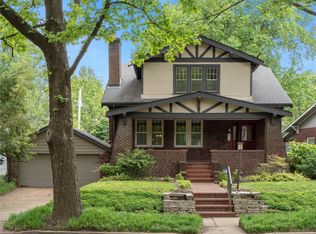 916 Trinity Ave, Saint Louis, MO 63130