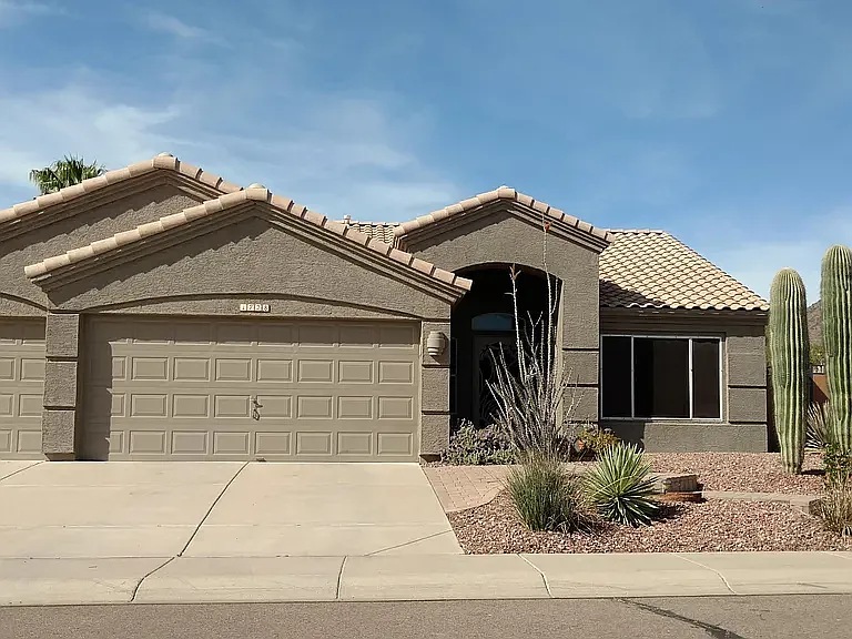 1728 W Cathedral Rock Dr