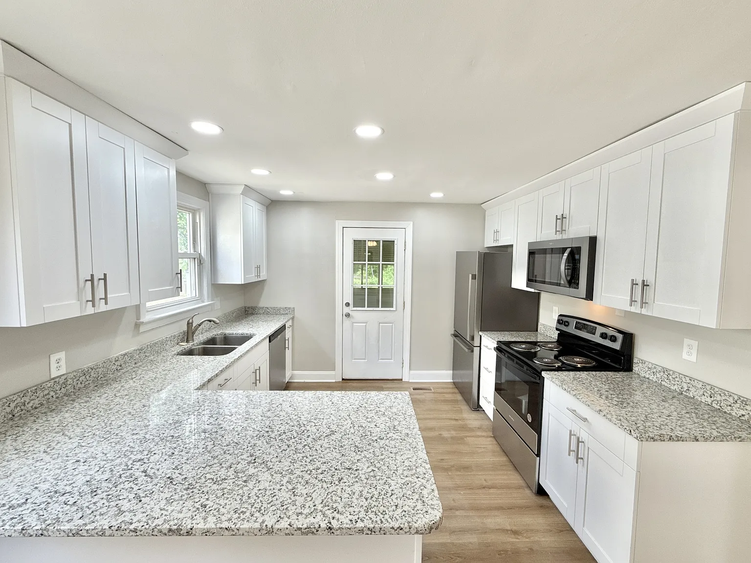 9212 Pinedale Street - 1 — Photo 3