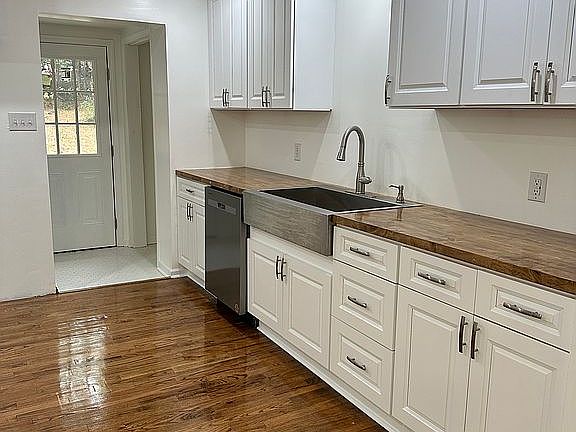 2nd image of 213 Lupo Dr