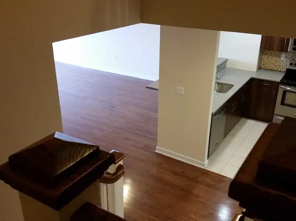 305 Palisade Avenue image 6 of 19