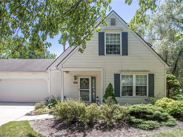 128 Marwyck Place Ln, Northfield, OH 44067