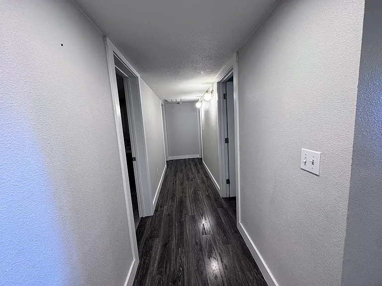 1505 NW 10th Ave — Photo 33