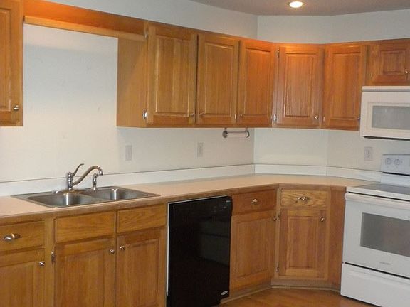 3rd image of 4813 Brandon Woods St