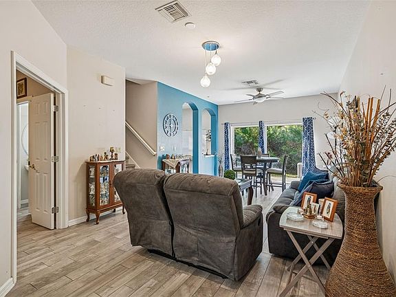 5th image of 8809 CASABLANCA WAY