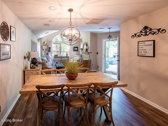 5th image of 3014 Graystone Manor Pkwy