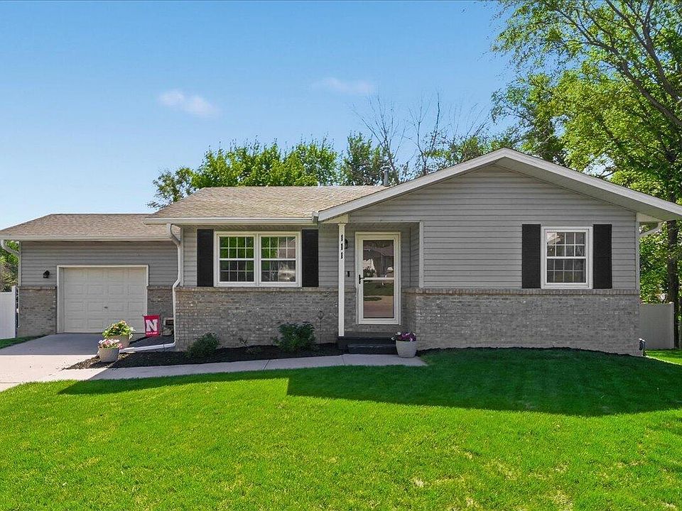 1st image of 111 Shamrock Cir
