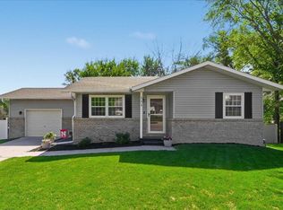 111 Shamrock Cir, Glenwood, IA 51534