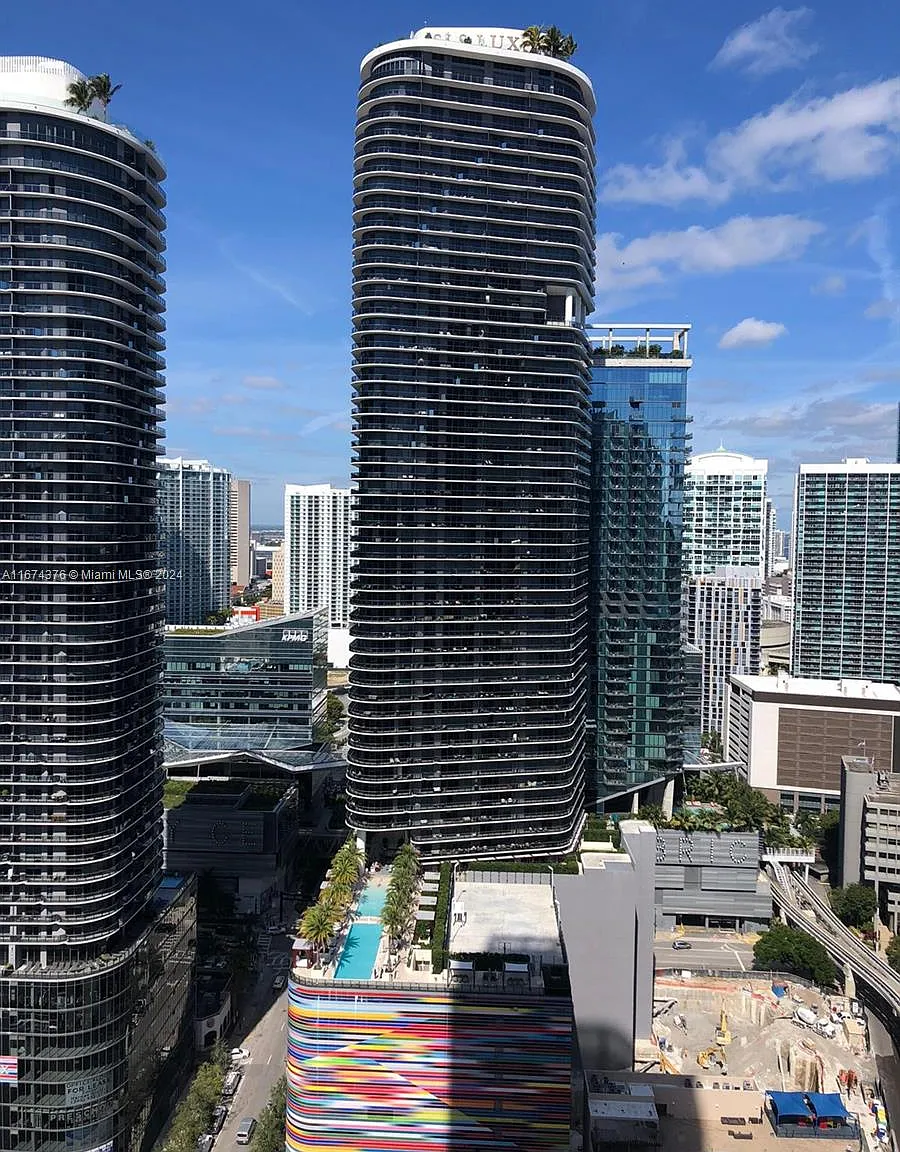 2 bed, 1446 sqft, $8,400 — Photo 4