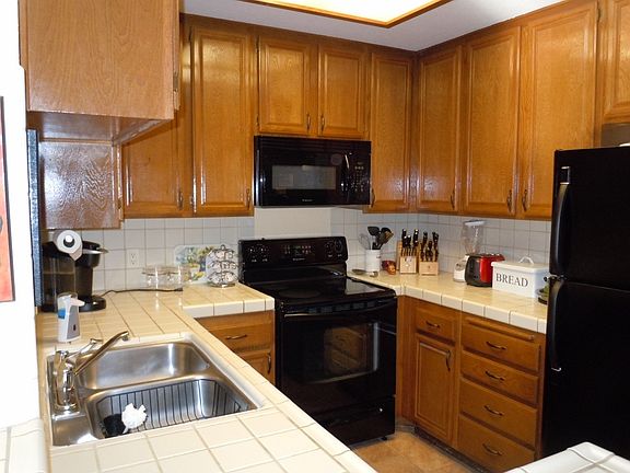 2nd image of 850 State St Unit 201