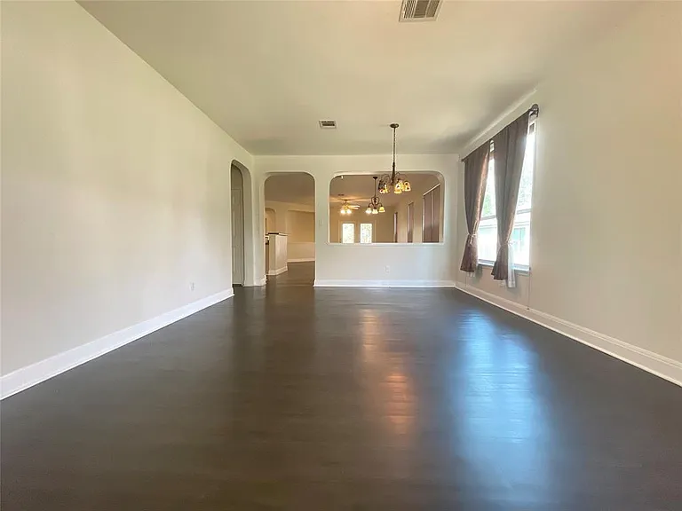 4412 Woodstock Dr — Photo 12