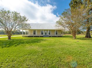 1067 Parker Rd, Saint Martinville, LA 70582