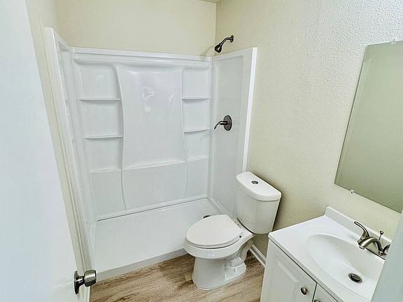 4th image of 1602 Klauke St