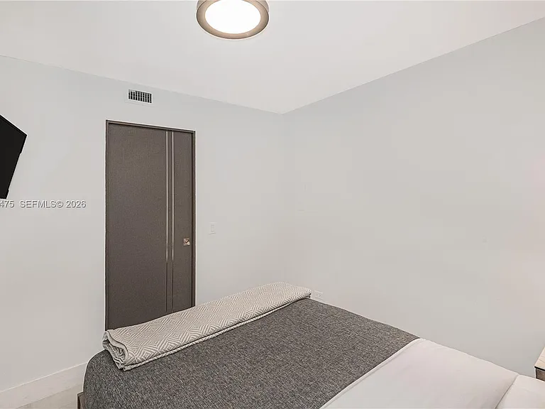 2301 Collins Ave #1440 — Photo 23