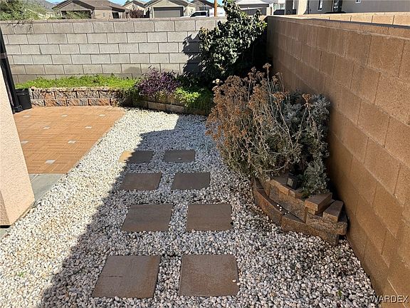 5th image of 3590 N LOMITA Street