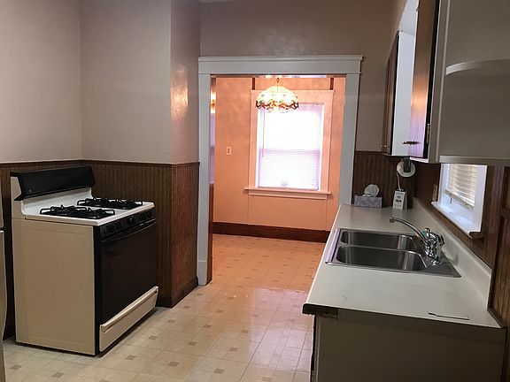 4th image of 3266 W 91st St