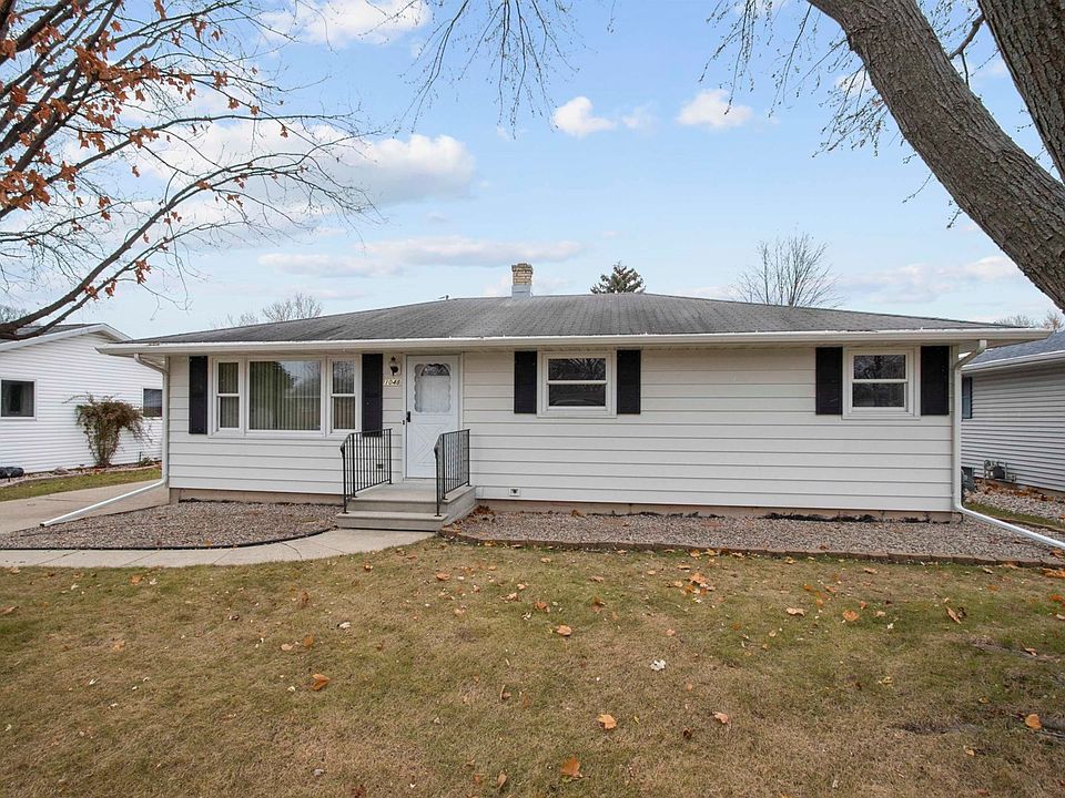 1st image of 1048 Holly Ct