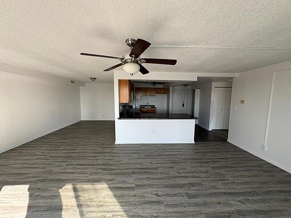 3rd image of 16400 N Park Dr APT 1-810
