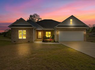 42 Eastwood Ln, Killen, AL 35645