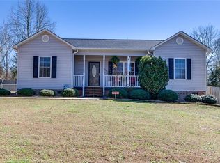 105 Timber Dr, Pickens, SC 29671