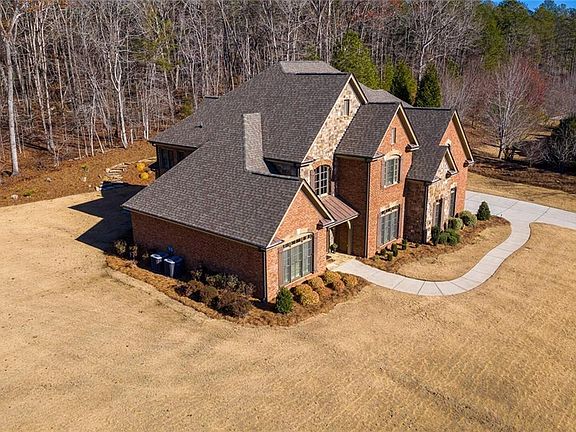 4th image of 341 Oak Forest Dr