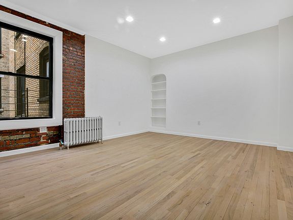 3rd image of 309 W 99th St #52