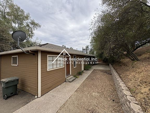 3rd image of 1280 Grove Ct