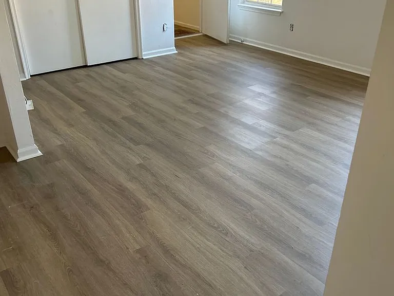 Amhurst III Apartments — Photo 17