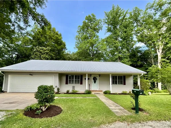 300 Playground Rd, Walhalla, SC 29691