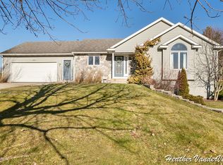 3457 Meadow Glen Dr, Hudsonville, MI 49426