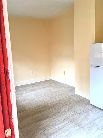 1st image of 623 Saint Peter St #4