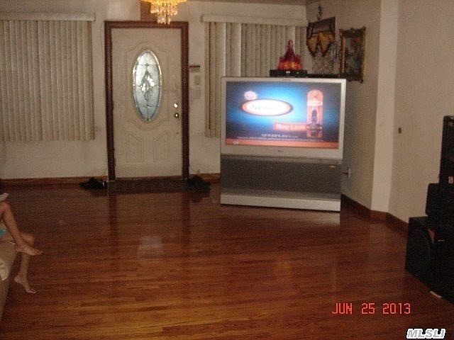 1st image of 10449 109th St