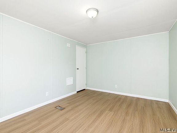 26th image of 149 Greenvalley Dr