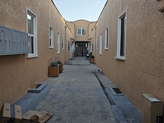 2nd image of 1222 E 10th St APT 7