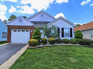 104 Canterbury Ln, Toms River, NJ 08757
