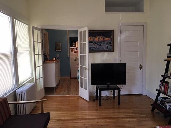 3rd image of 2828 Humboldt Ave S APT 4