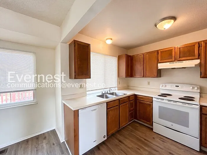 2702 Dickens Dr — Photo 5