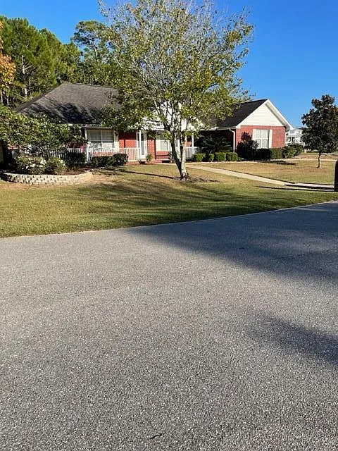 3 bed, 2.5 bath, 1936 sqft, $2,700 — Photo 3