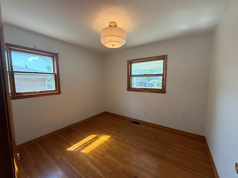 735 Eden Ct — Photo 7