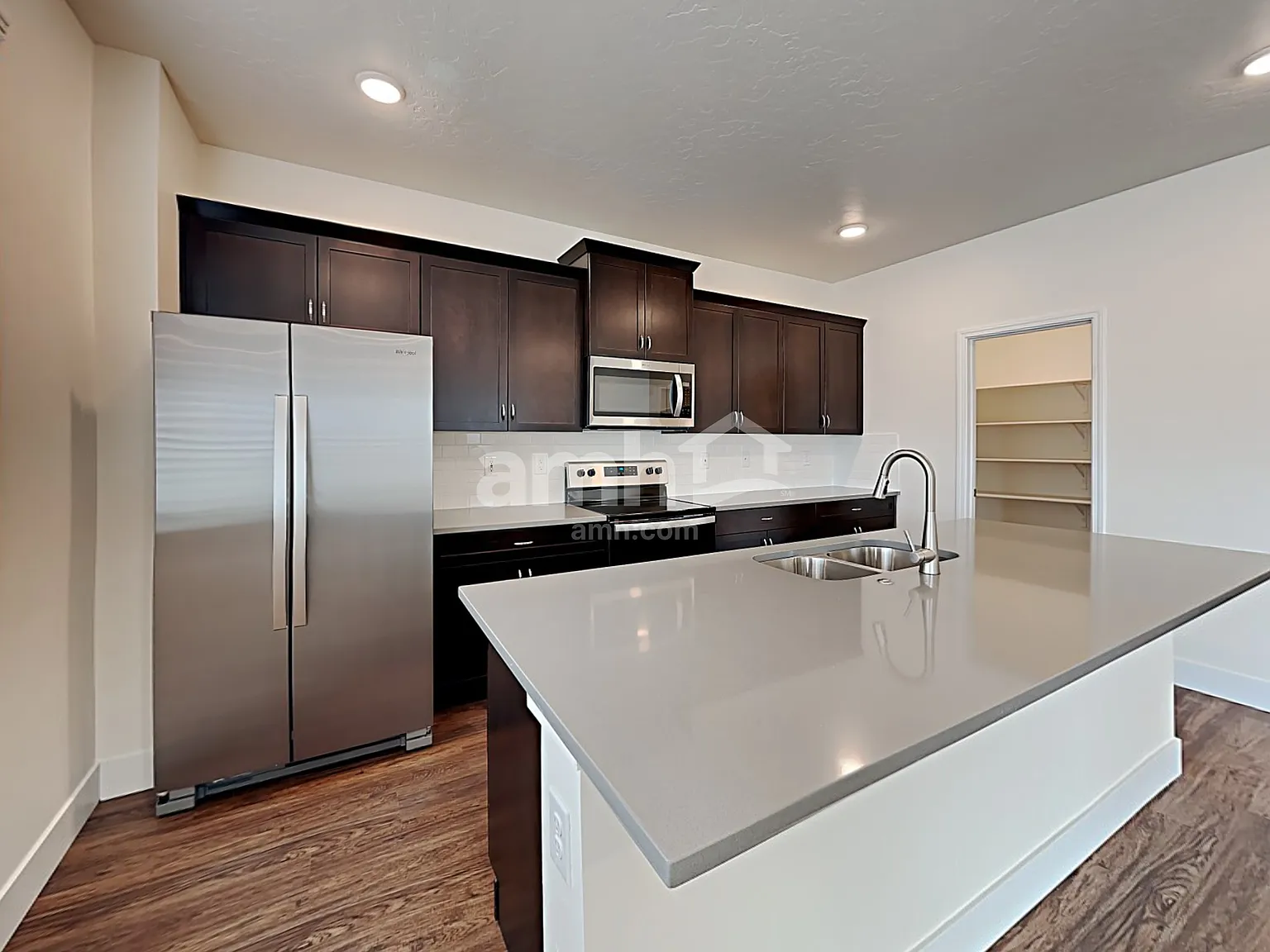 5 bed, 3.0 bath, 2651 sqft, $3,250 — Photo 4