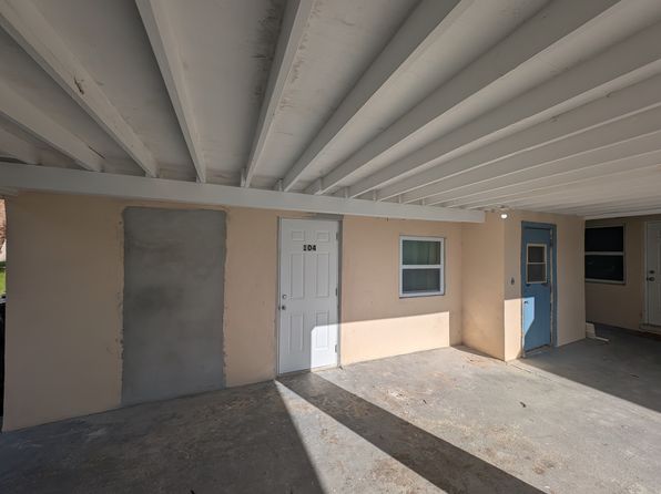 815 NW River Shores Blvd #C103