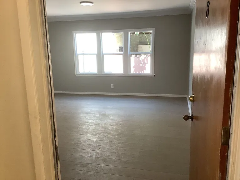 2719 Saturn Ave — Photo 3