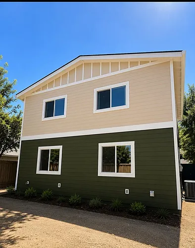 223 E Whitcomb Ave #C Photo 1
